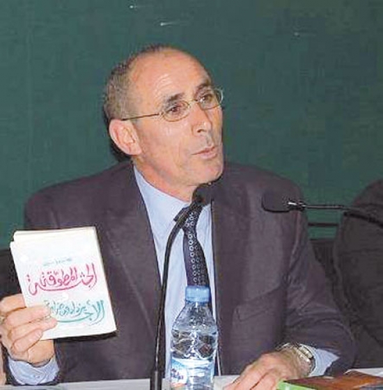 د/ أحسن تليلاني عميد كلية الآداب واللغات بجامعة سكيكدة