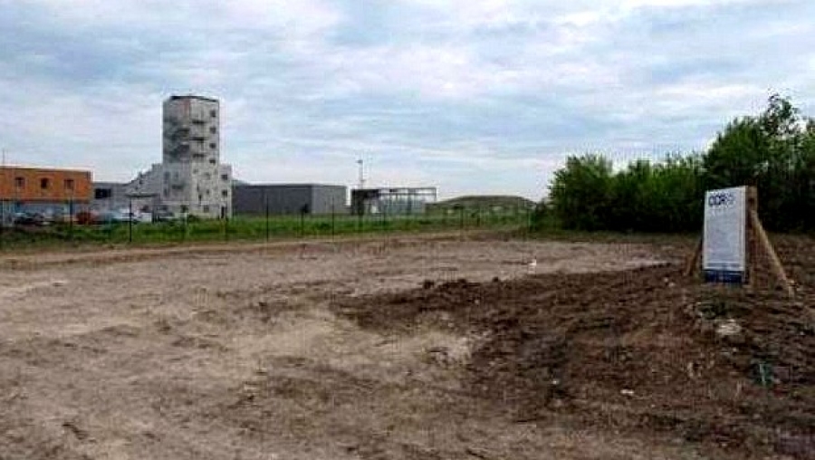 Sellal met l'accent sur la nécessité d'ouvrir la zone industrielle de la ville nouvelle de Hassi Messaoud aux investisseurs