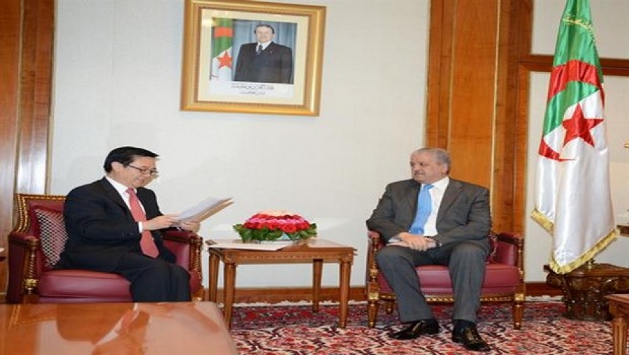 M. Sellal reçoit le ministre chinois du Commerce