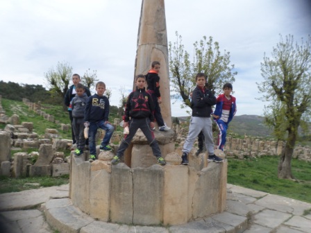 Excursion à Djemila pour 50 enfants scolarisés