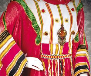 عاصمة الثقافة الإسلامية تستضيف ثوب الباحة المصمصة الزهراني: احترمت التقاليد فتقبلني المجتمع والحلم أصبح حقيقة