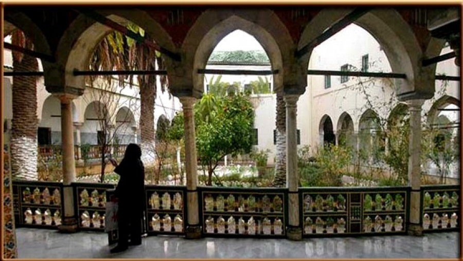 Invitation au voyage dans l'univers de la poésie arabe