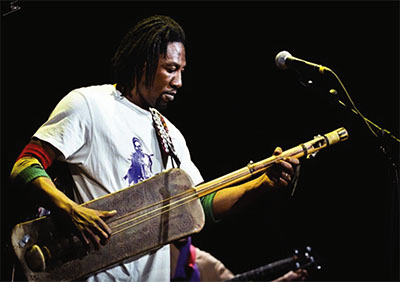 Concert du musicien Joe Batory à la salle Atlas