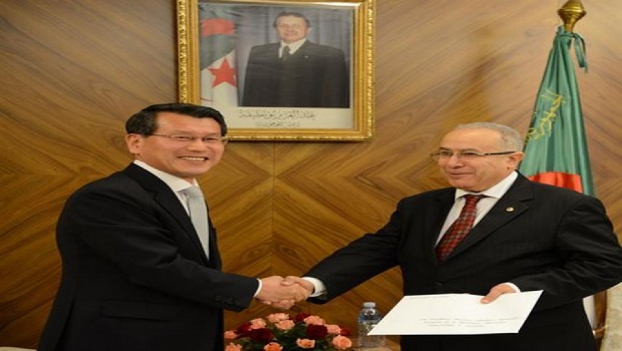 M. Lamamra reçoit le nouvel ambassadeur de Corée en Algérie