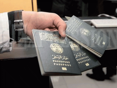 Une filière de faux papiers démantelée