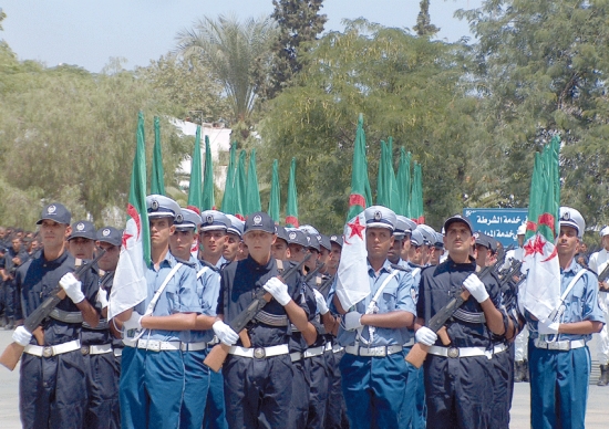 تخرج دفعة من أعوان الشرطة ببرج بوعريريج وسطيف