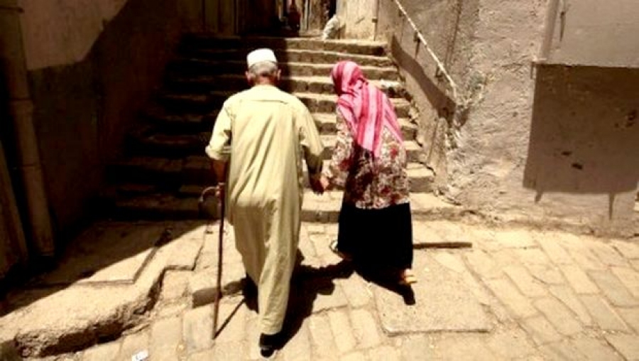 Insérer les personnes âgées dans la vie sociale pour atténuer leurs problèmes de vieillesse