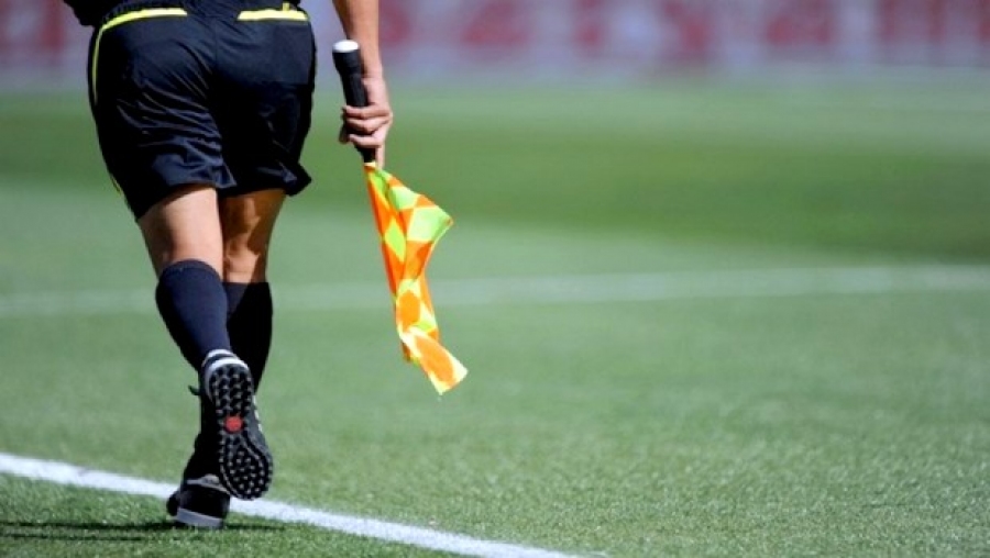Suspension des arbitres assistants Rezgane et Bechirene