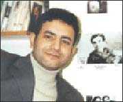 Choc des civilisations pour un ascenseur à Piazza Vittorio d'Amara Lakhous, (Roman) - Éditions Arlem, Rome, 2006