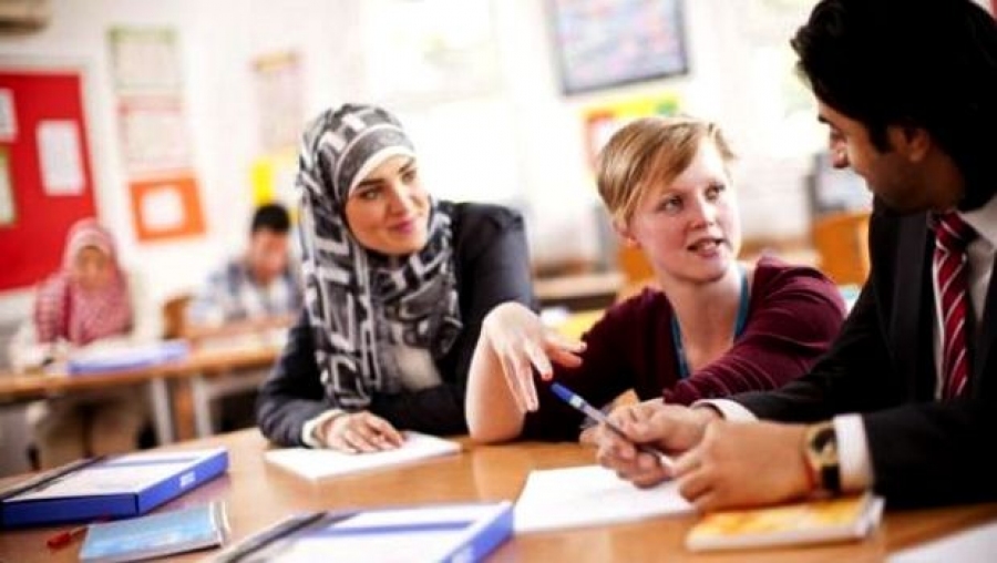 Des efforts énormes sont déployés pour l'enseignement de la langue anglaise en Algérie (ambassadeur de GB)