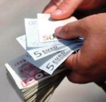 تذبذب أسعار الأورو وراء غلاء معظم السّلع المستوردة