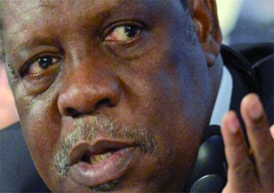Le mauvais jeu de Hayatou se confirme