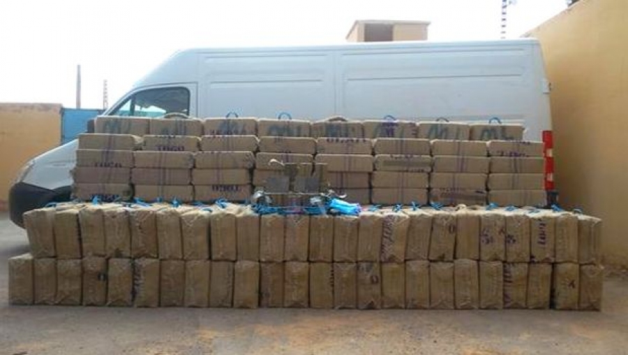 Un camion chargé de 700 Kg de kif traité intercepté à El Oued (MDN)