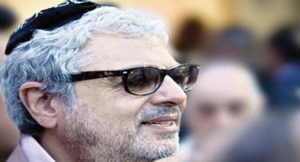 Enrico Macias se dit