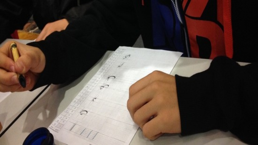 Formation en calligraphie arabe au profit d'écoliers à Tlemcen