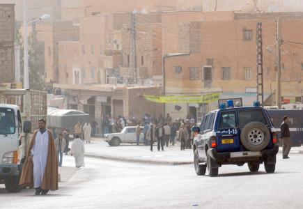 15 جريحا في صفوف الدرك إثر مناوشات بأحياء غرداية