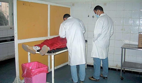 أطباء من المركز الاسشفائي الجامعي لتيزي وزو يقدمون فحوصا طبية لسكان إيليزي