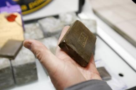 حجز كيلو غرامين من الكيف والقبض على 4 متورطين بعين تموشنت