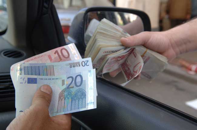 Algérie-La dépréciation de la cotation du dinar, reflet d'une économie rentière (opinion)