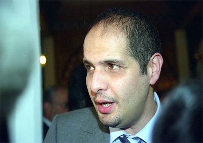 Le caissier Akli accable Abdelmoumène