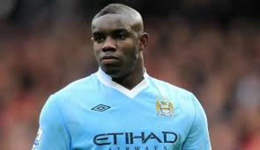 ميكا ريتشاردز يضع شرطه للعودة إلى الدوري الإنجليزي