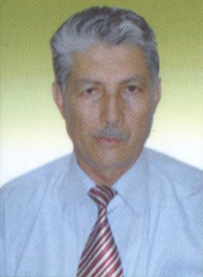 عبد الله عقاقبة في بضعة سطور