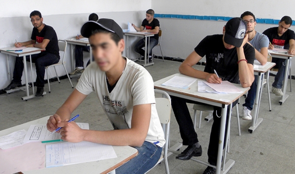 12300 مترشح بتيبازة عبر 33 مركز امتحان