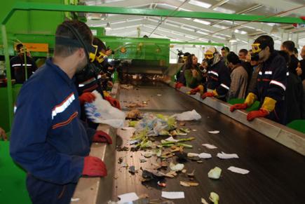 ملف رسكلة النفايات الالكترونية بالعاصمة ينتظر موافقة الحكومة