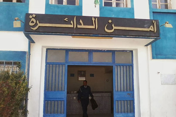 عامل يحاول تفجير نفسه بقارورة غاز أمام مقر للشرطة بوهران!؟