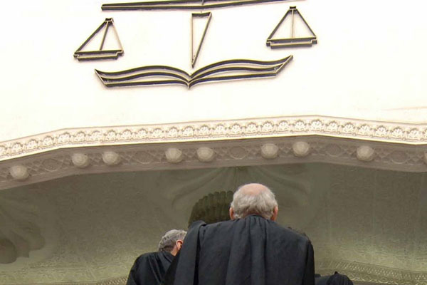 تأجيل محاكمة 38 متهما في قضية تبديد أموال مديرية التعمير بالشلف