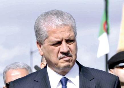 سلال يطلق زياراته الميدانية من وهران ومعسكر