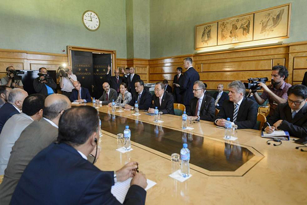 وفد الحوثيين يصل إلى جنيف للانضمام إلى مباحثات اليمن