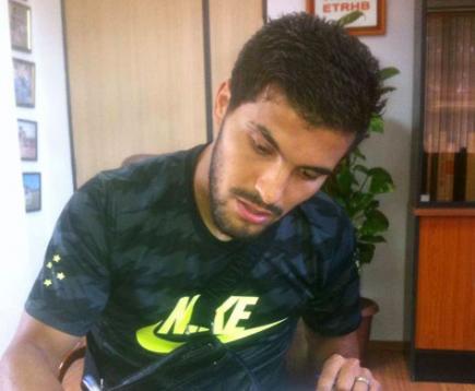 بن عيادة يوقع رسميا لموسمين في اتحاد العاصمة