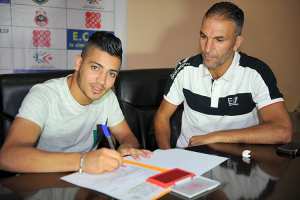 ولام‮ ‬يرسم تعاقده مع أولمبي‮ ‬الشلف بباريس