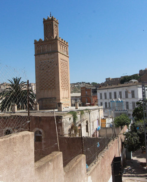 جامع الباشا بحي سيدي الهواري بوهران