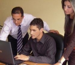 Véhicules ANSEJ et CNAC pour les jeunes avocats et médecins