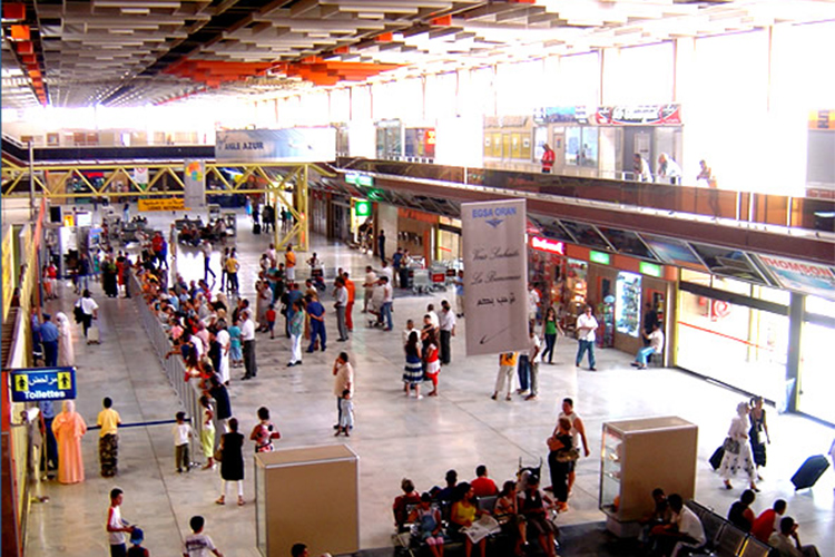 جمركي‮ ‬بوهران‮ ‬يُهرّب شابا إلى بلجيكا بوثائق مزوّرة