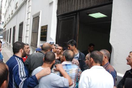 مقصون بالعاصمة ينتفضون وزوخ مجبر على تحريك ملفات الطعون