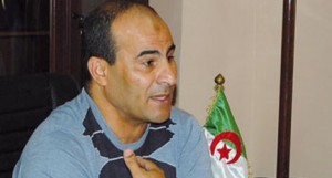 جمعية الشلف يقدم مدربه السويسري والام