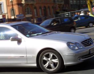 شاب من مستغانم يحتال على بائعي السيارات بسوق الجلفة