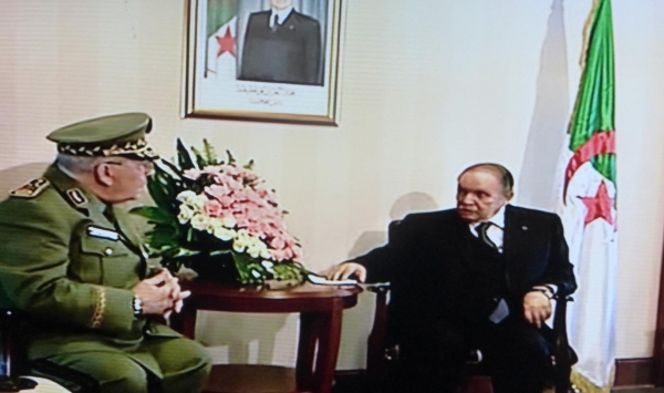 الرئيس بوتفليقة يعقد اجتماعا طارئا مع كبار مسؤولي الدولة بشأن غرداية