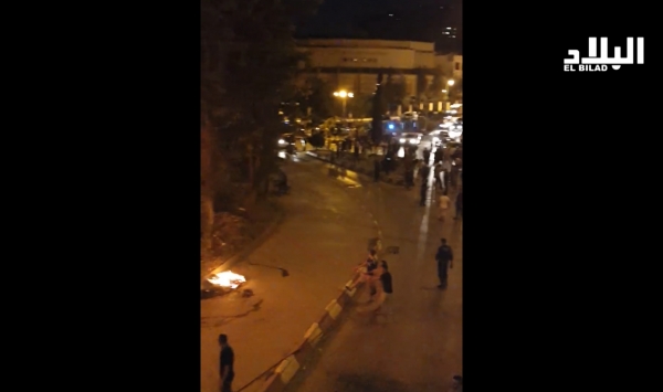 حريق مهول بمركز تجاري بوسط مدينة تيزي وزو