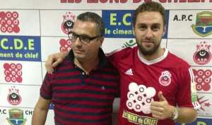 ياسير يوقع لموسمين في جمعية الشلف