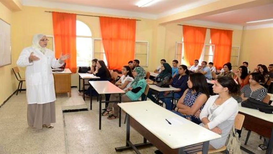 Benghebrit insiste sur la professionnalisation de la gestion des établissements scolaires et du métier d'enseignant.