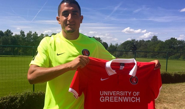 قاسحي يشرع في تدريباته مع تشارلتون الإنجليزي