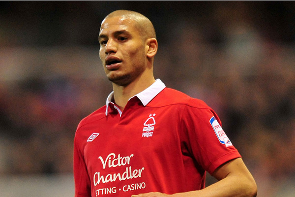 قديورة يعود للمنافسة مع كريستال بالاس الإنجليزي