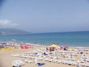 Oran. Complexe touristique les Andalouses Extravagances estivales