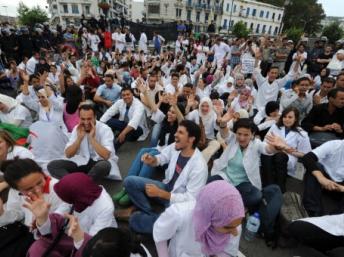 En Algérie, les médecins résidents suspendent leur grève