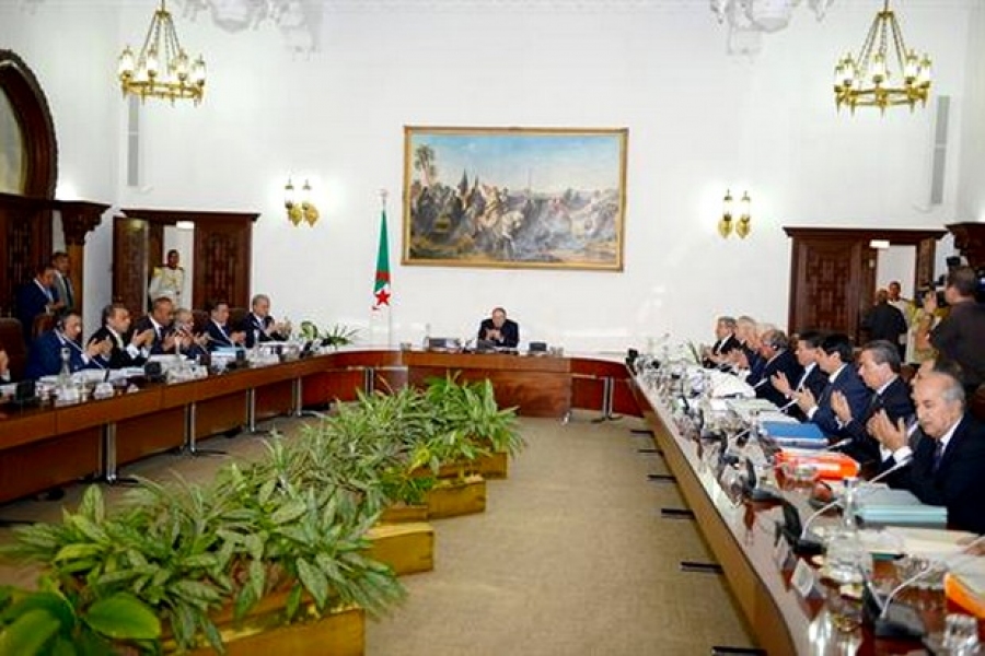 Le président Bouteflika salue l'