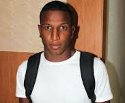 أومباي يرفض المغادرة ويطالب إدارة شباب قسنطينة ب 720 مليون سنتيم